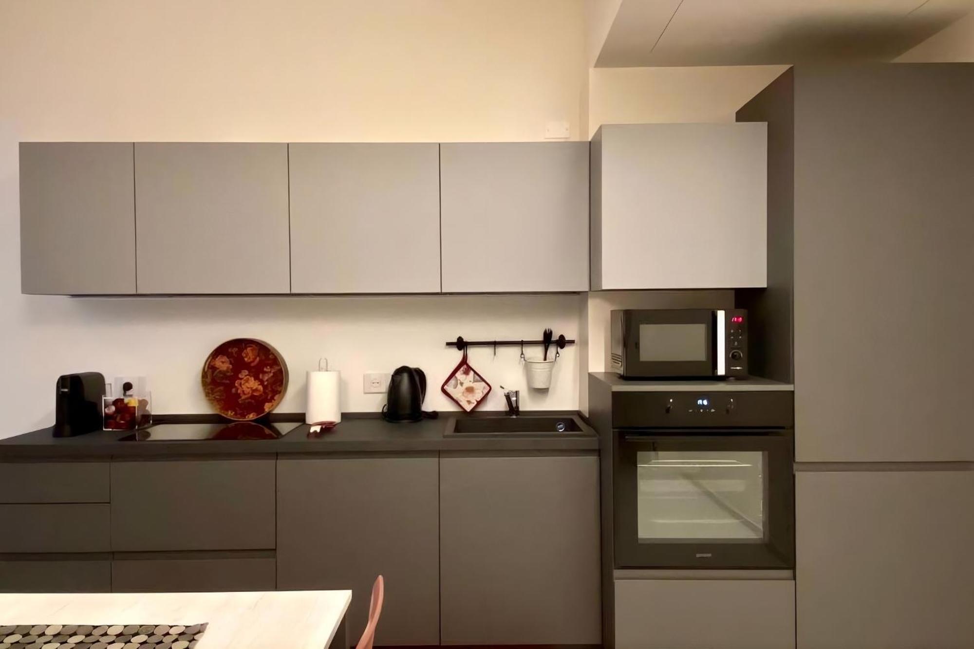 Wine And Horse - Next To Station And Free Parking Apartment - Verona, Verona